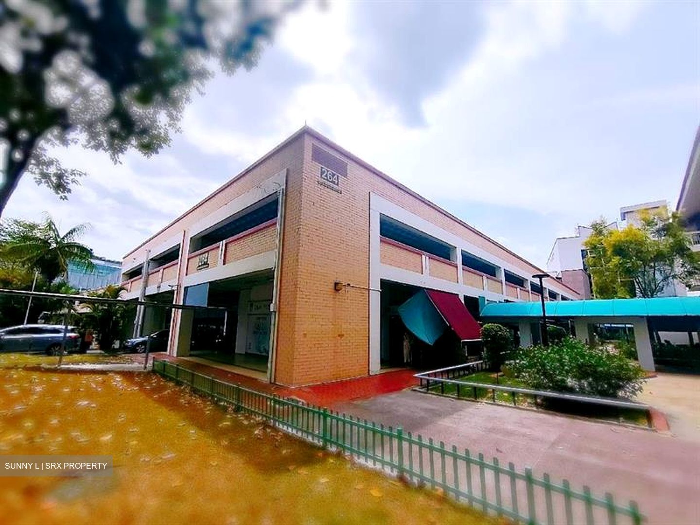 264 SERANGOON CENTRAL (D19), Shop House #611051181